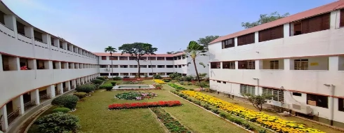 Holy Family Red Crescent Medical College - Campus