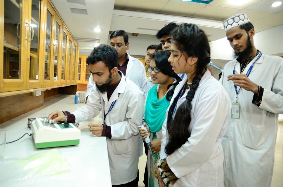 Universal Medical College* - College Image