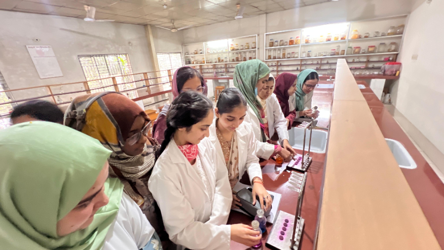 Kumudini Women's Medical College - College Image