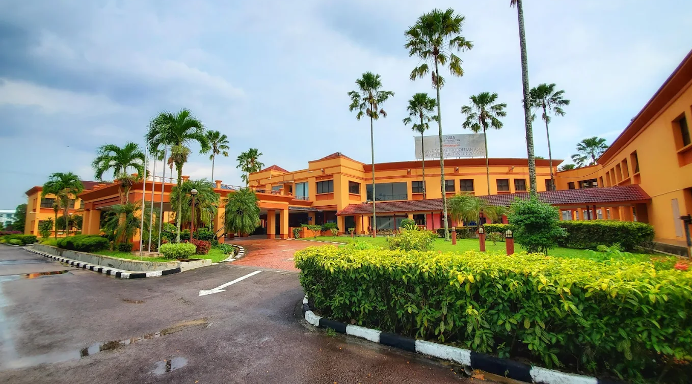 Asian Metropolitan University - College Image