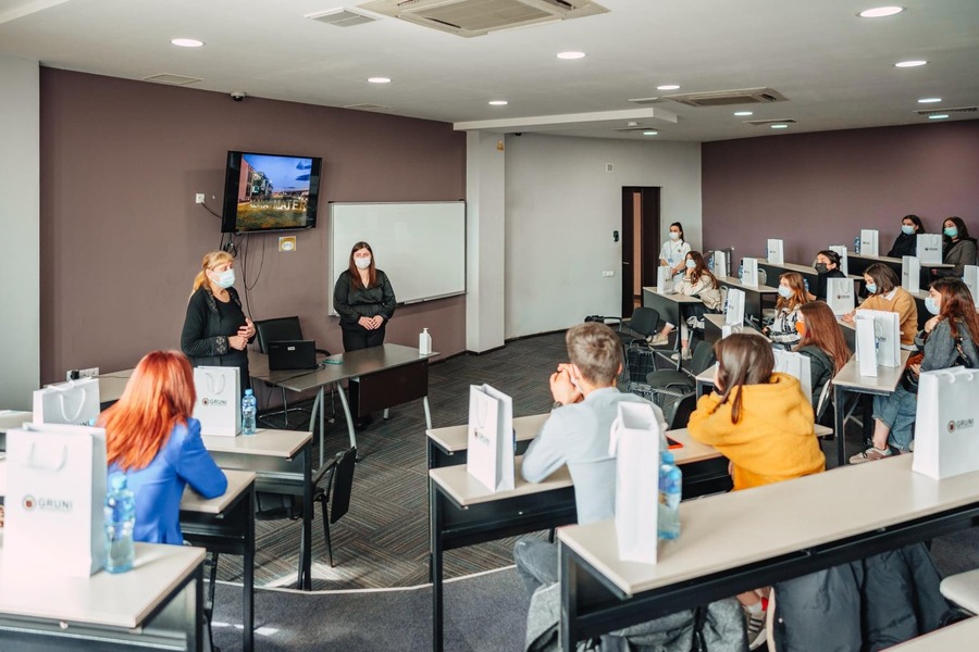 Grigol Robakidze University* - College Image