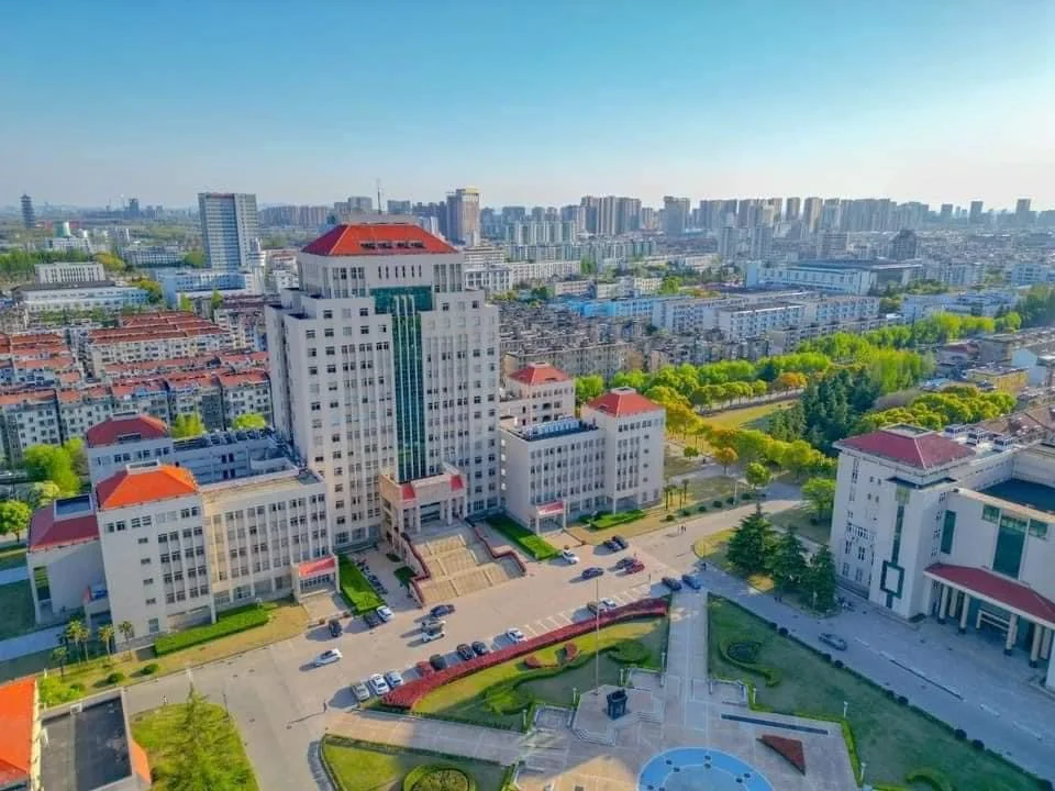Yangzhou University - College Image