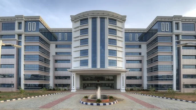 Madras Medical College & Hospital, Chennai - CAMPUS