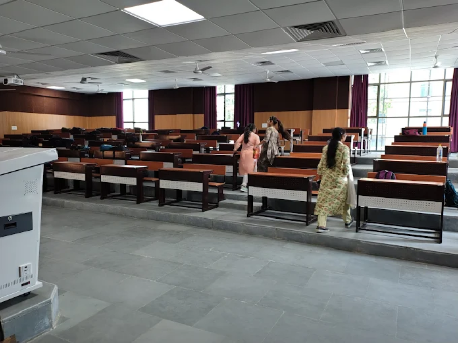Autonomous State Medical College, Pilibhit - College Image
