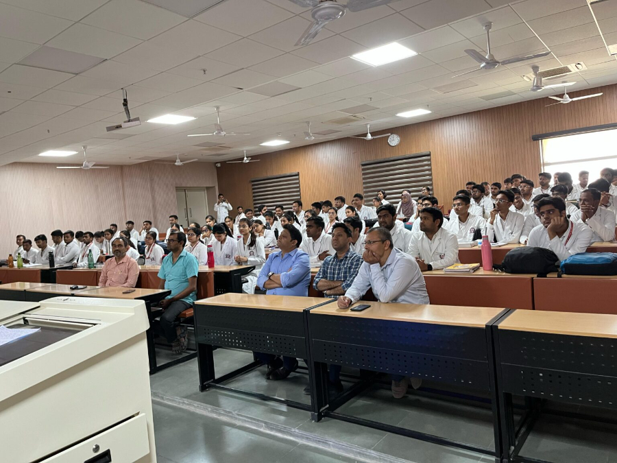 Autonomous State Medical College, Sultanpur - College Image