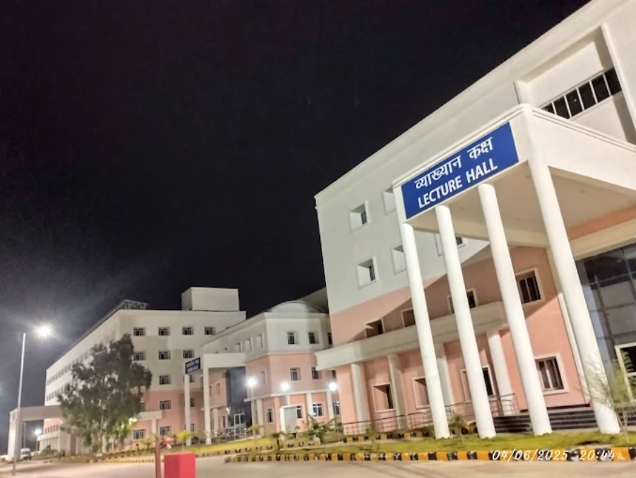 Baba Kina Ram Autonomous State Medical College, Chandauli - College Image