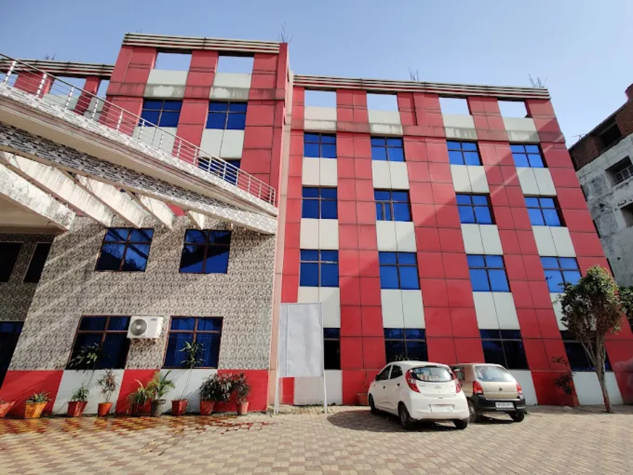 Career Instt. of Medical Sciences & Hospital, Lucknow - College Image