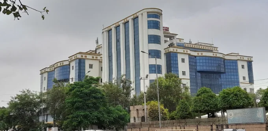 Dr. Ram Manohar Lohia Institute of Medical Sciences, Lucknow - College Image
