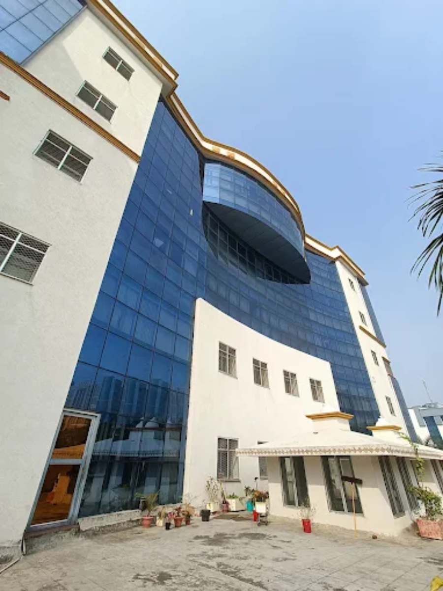 Dr. Ram Manohar Lohia Institute of Medical Sciences, Lucknow - College Image