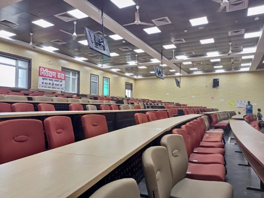 Dr. Ram Manohar Lohia Institute of Medical Sciences, Lucknow - College Image