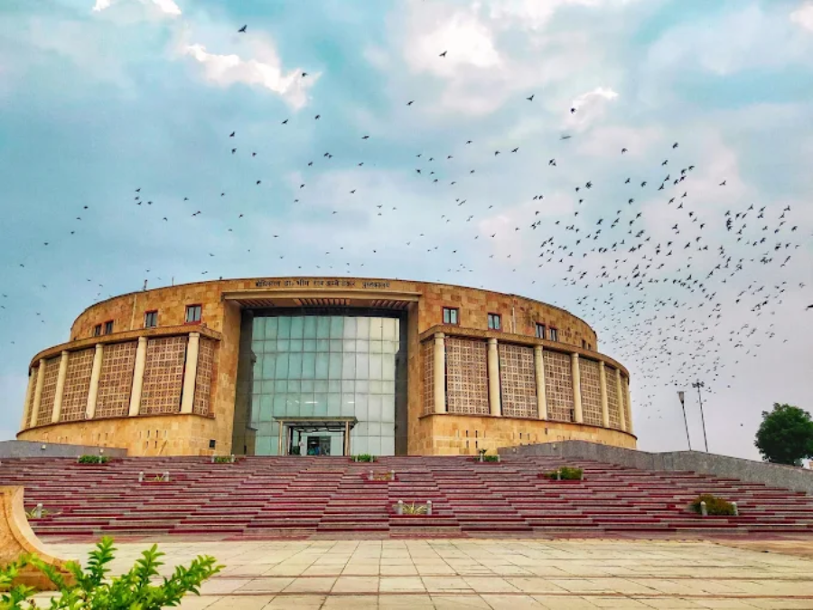 Government Institute of Medical Sciences, Greater Noida - College Image