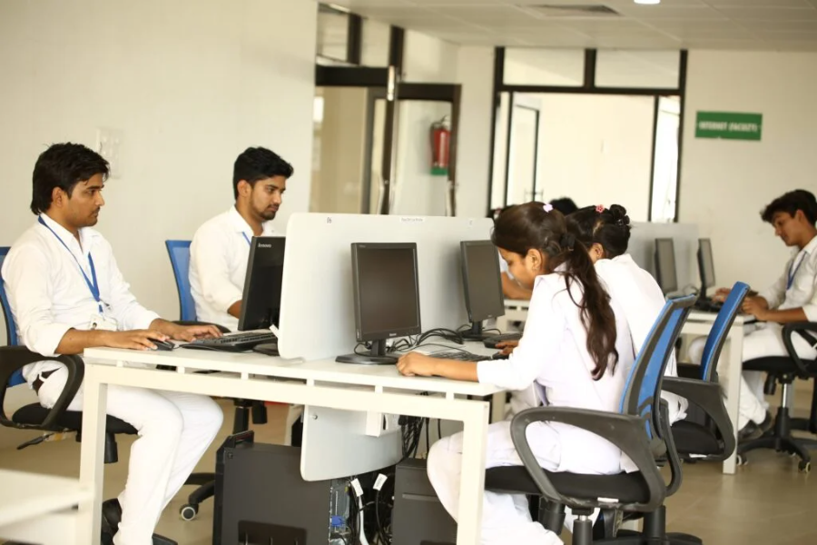 Heritage Institute of Medical Sciences, Varanasi - College Image
