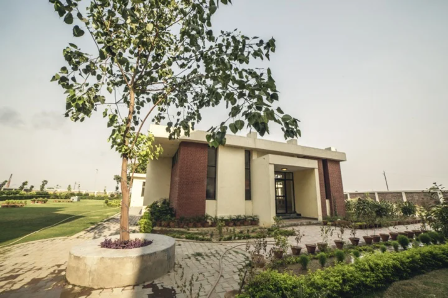 Heritage Institute of Medical Sciences, Varanasi - College Image