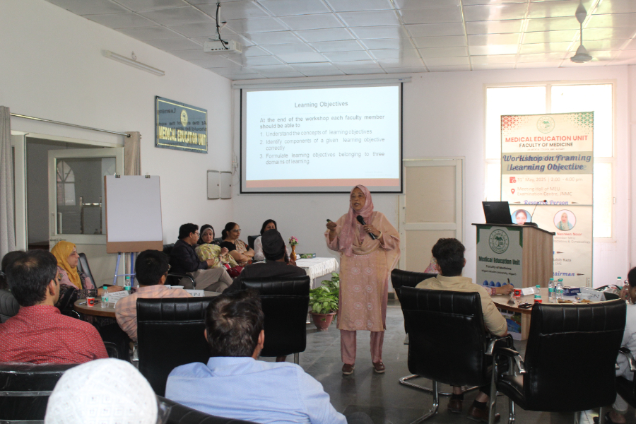 Jawaharlal Nehru Medical College, Aligarh - College Image