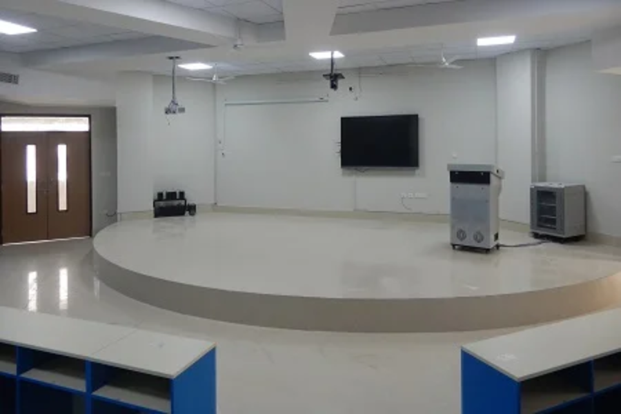 KMC Medical College, Maharajganj - College Image
