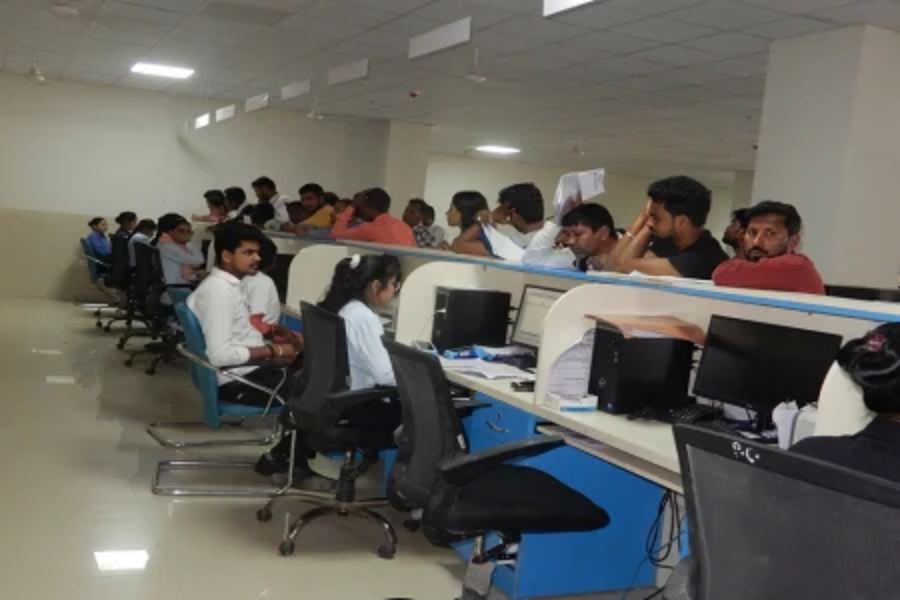 KMC Medical College, Maharajganj - College Image