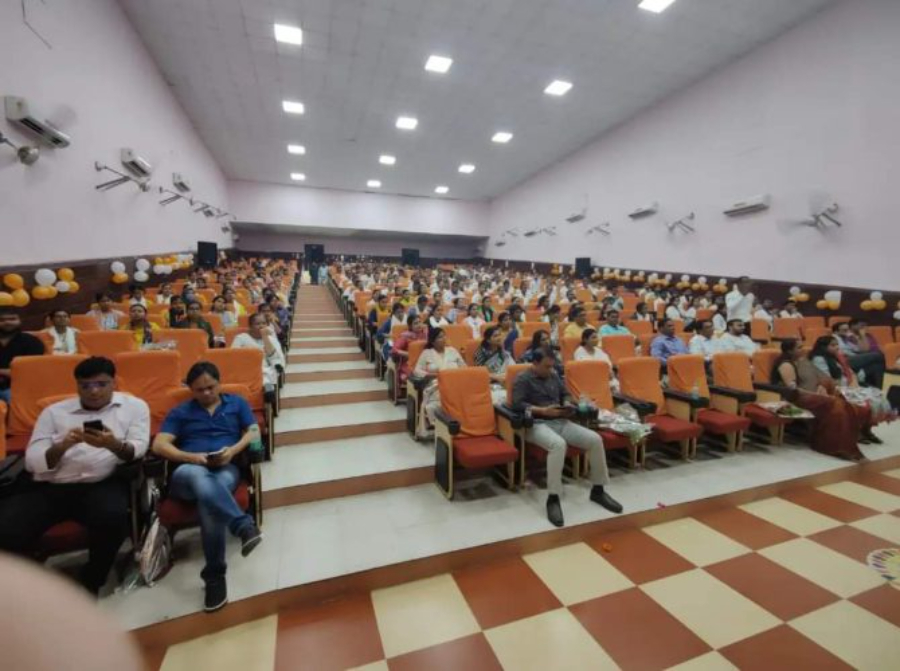 Maharani Laxmi Bai Medical College, Jhansi - College Image