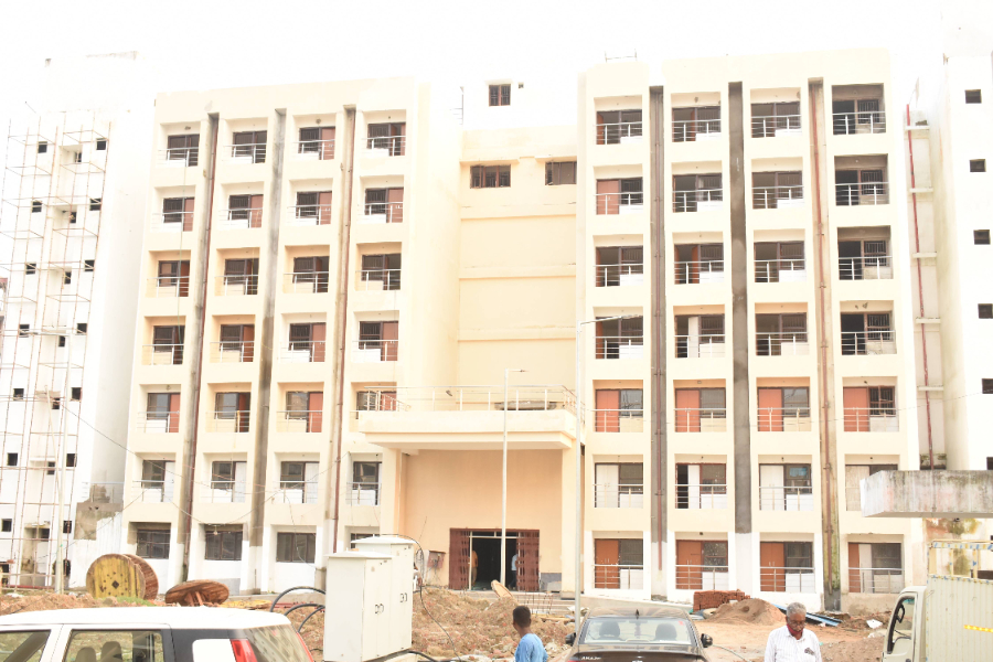Maharshi Devraha Baba Autonomous State Medical College, Deoria - College Image