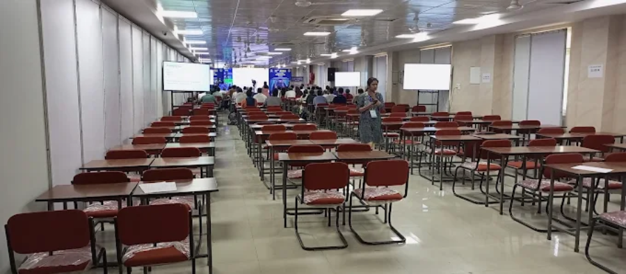Moti Lal Nehru Medical College, Allahabad - College Image