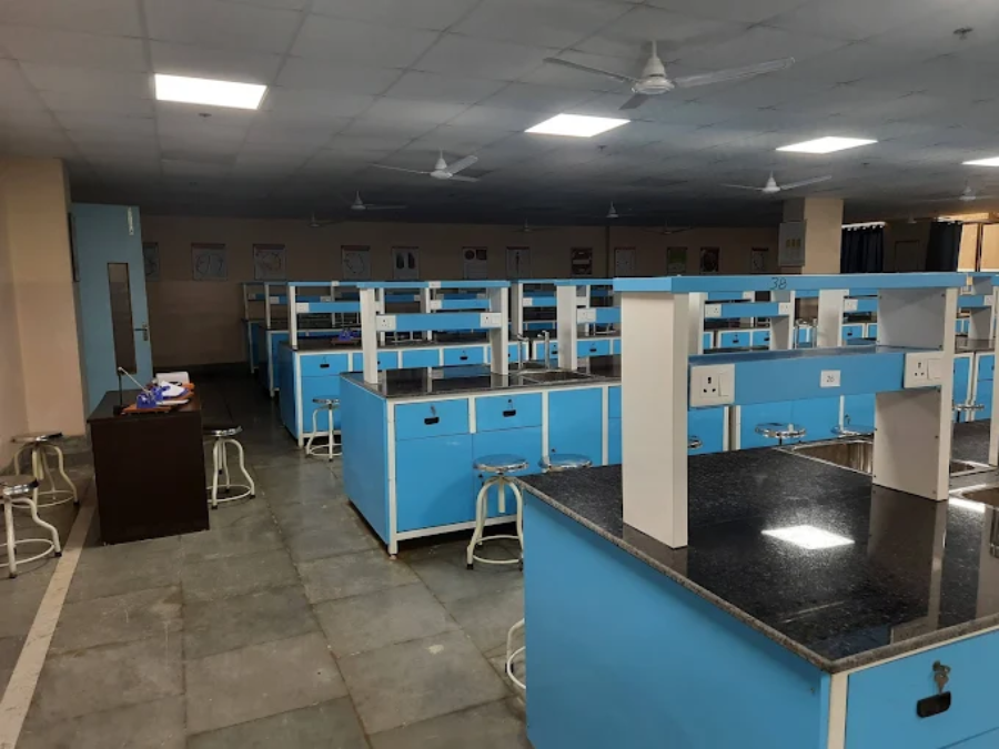 Noida International Institute of Medical Sciences, Gautam Budh Nagar - College Image