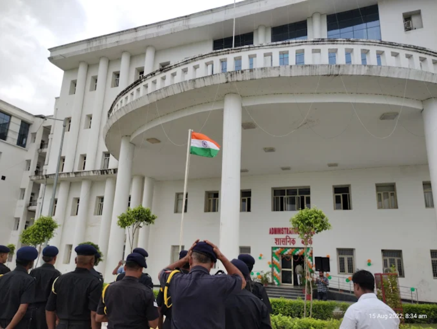 Rajarshi Dashrath Autonomous State Medical College, Ayodhya - College Image