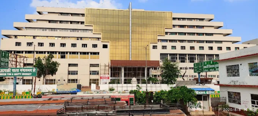 Santosh Medical College, Ghaziabad - College Image