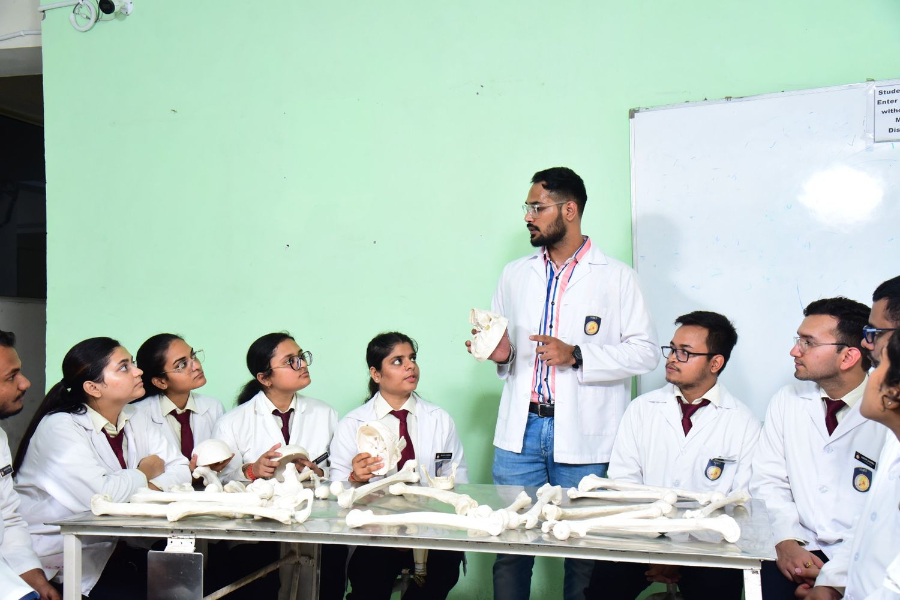 Shri Venkateshwara Institute of Medical Sciences, Gajraula - College Image