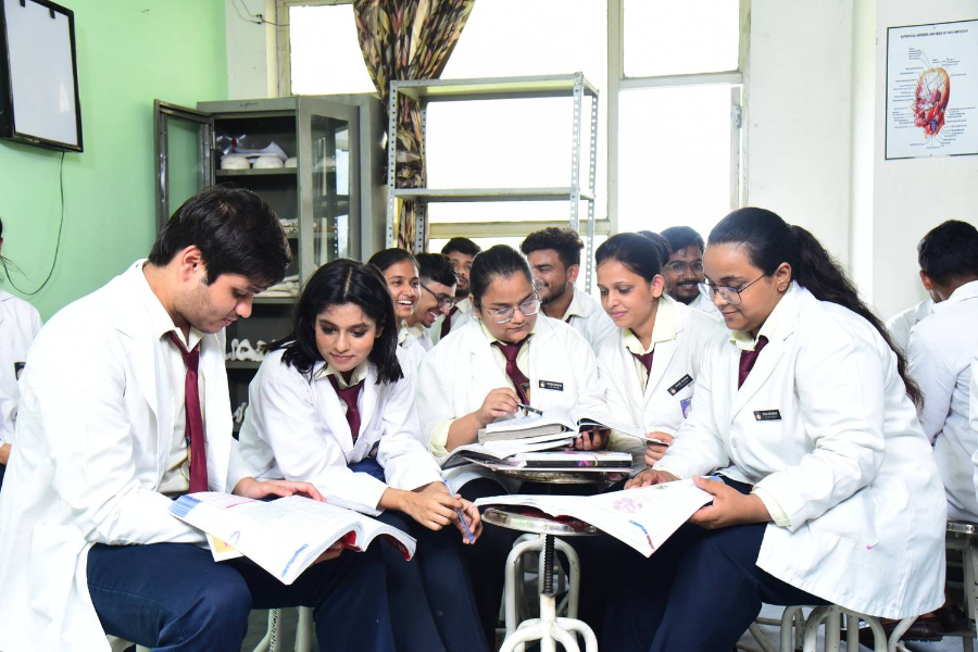 Shri Venkateshwara Institute of Medical Sciences, Gajraula - College Image