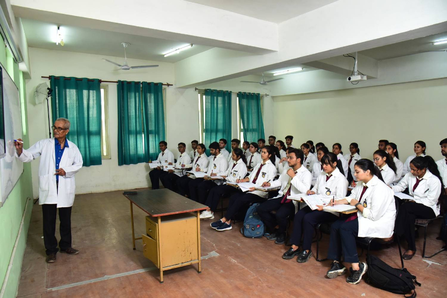Shri Venkateshwara Institute of Medical Sciences, Gajraula - College Image