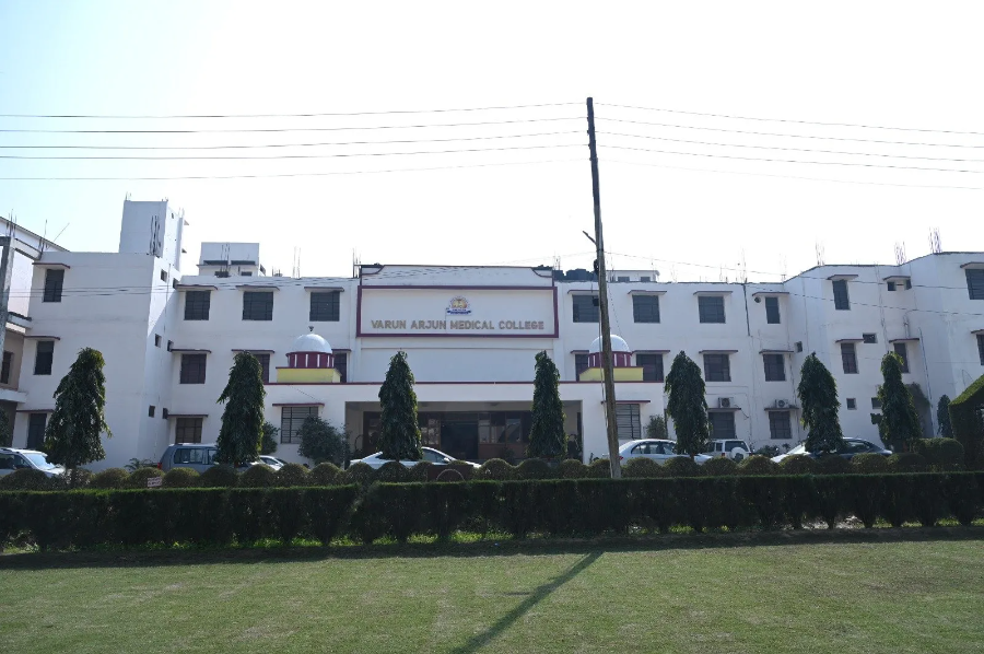 Varun Arjun Medical College, Shahjahanpur - College Image