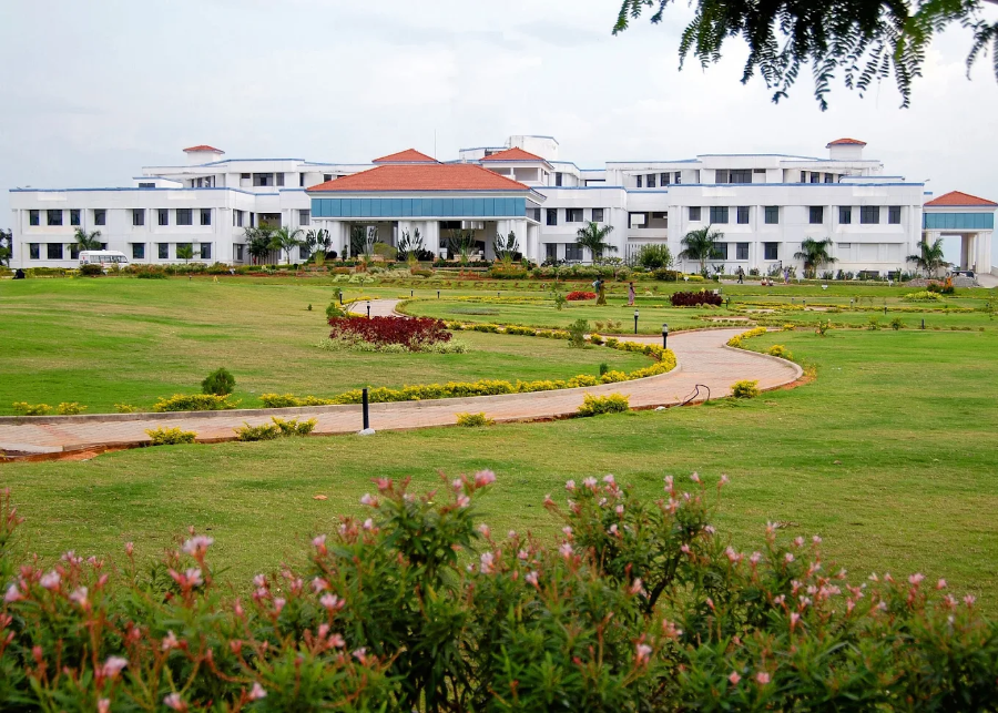 P E S Institute Of Medical Sciences and Research, Kuppam - College Image