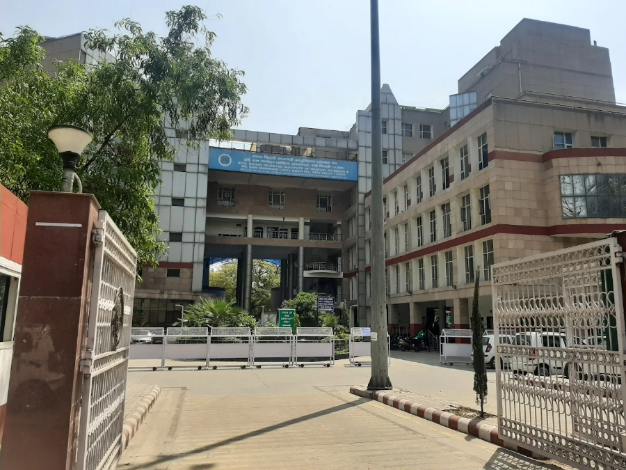 Atal Bihari Vajpayee Institute of Medical Sciences and Dr. RML Hospital, New Delhi - College Image