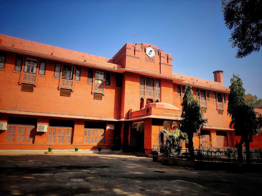 Lady Hardinge Medical College, New Delhi - College Image