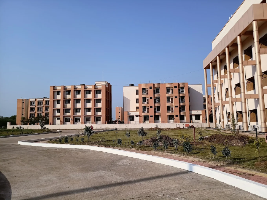 Bharat Ratna Atal Bihari Vajpayee Memorial Medical College, Rajnandgaon - College Image