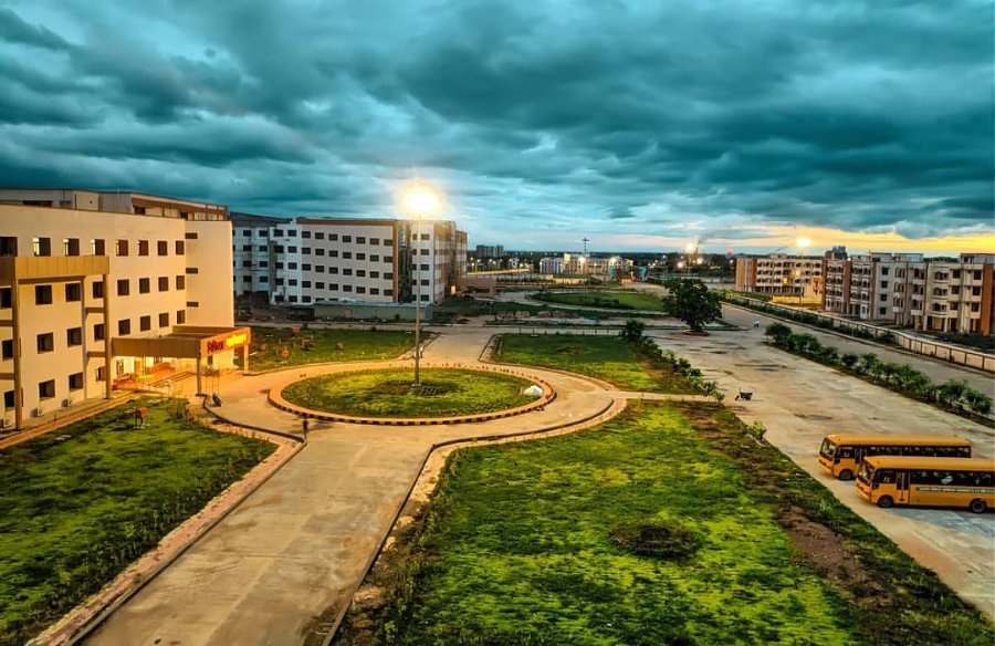 Bharat Ratna Atal Bihari Vajpayee Memorial Medical College, Rajnandgaon - College Image