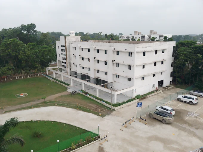 Shree Narayan Medical Institute & Hospital, Saharsa - College Image