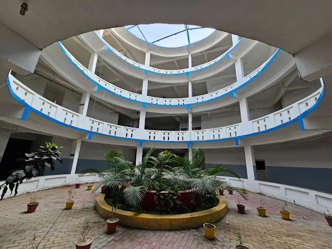Shree Narayan Medical Institute & Hospital, Saharsa - College Image