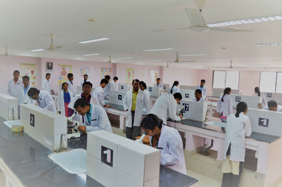 Late Shri Lakhi Ram Agrawal Memorial Govt. Medical College, Raigarh - College Image