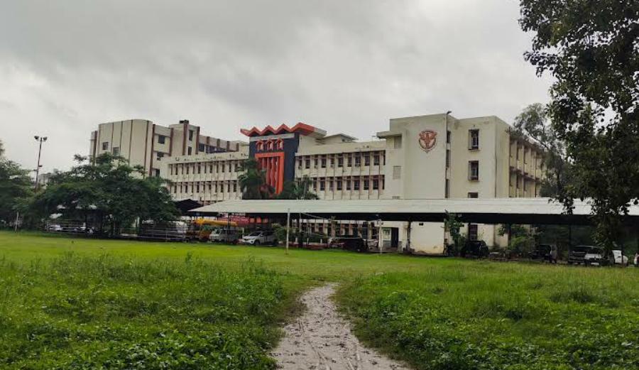 Pt J N M Medical College, Raipur - College Image