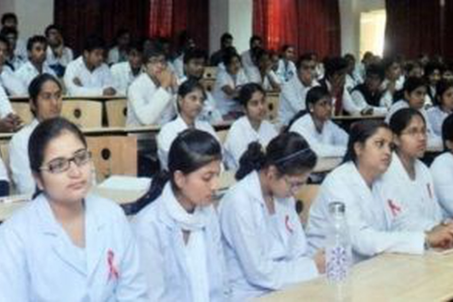 Rajmata Shrimati Devendra kumari Singhdeo Government Medical College, Surguja - College Image