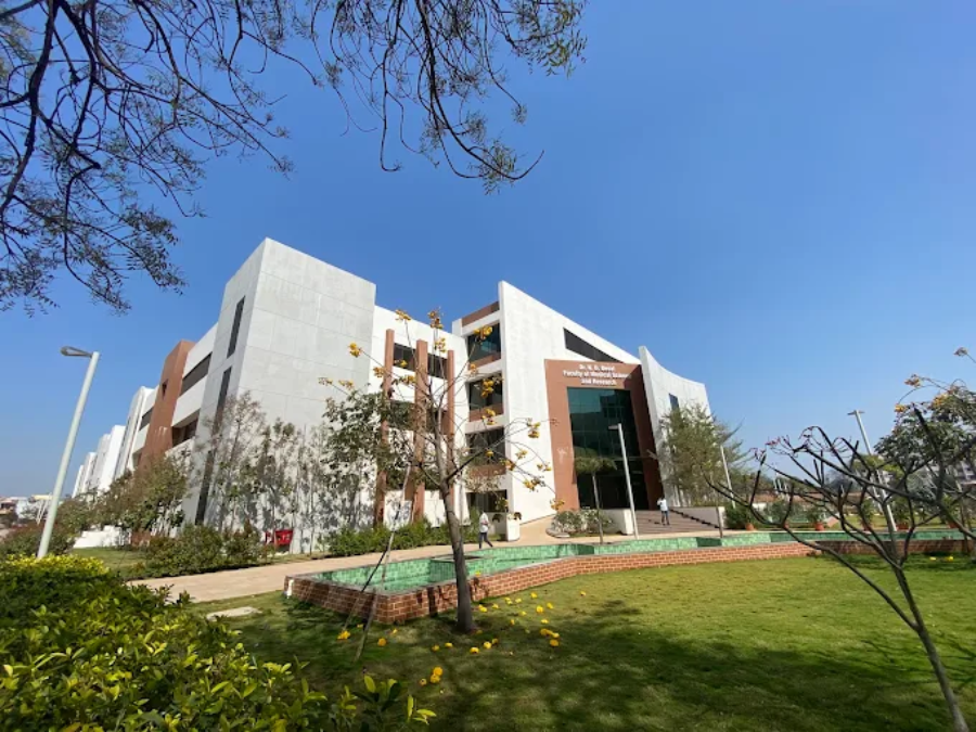Dr. N.D. Desai Faculty of Medical Science and Research, Nadiad - College Image