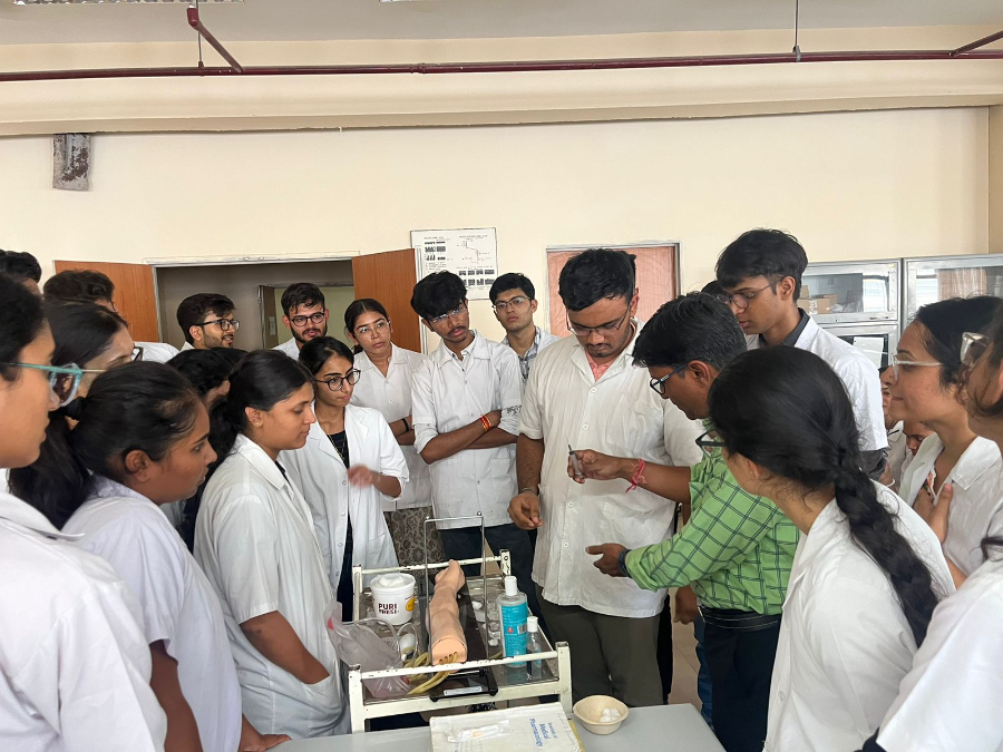 GMERS Medical College, Ahmedabad - College Image