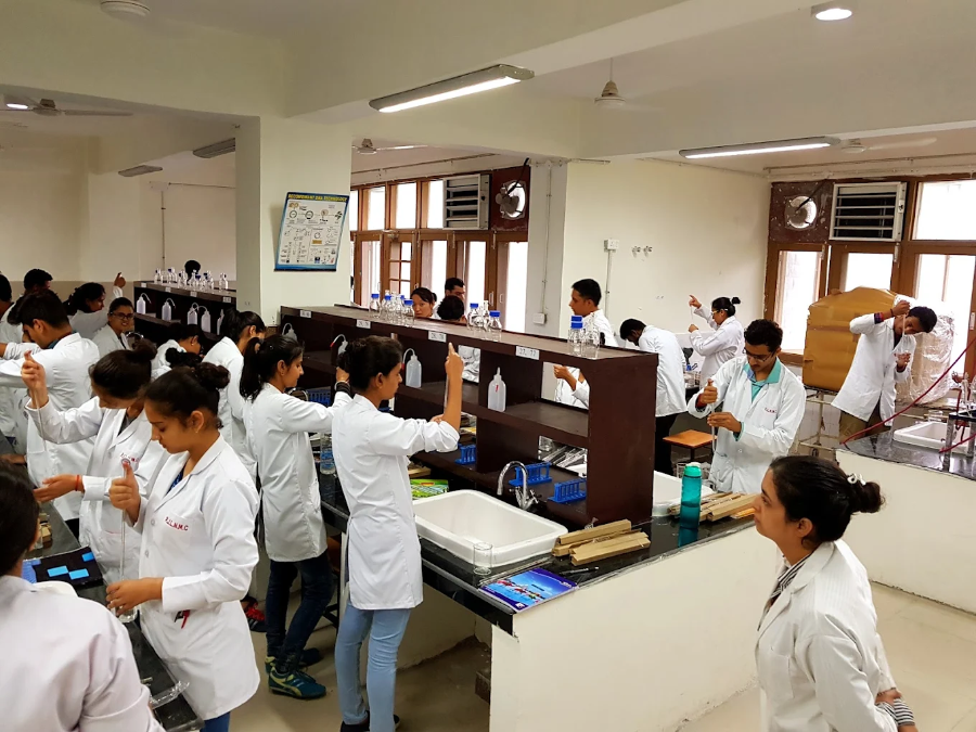 Pt. Jawahar Lal Nehru Government Medical College, Chamba - College Image