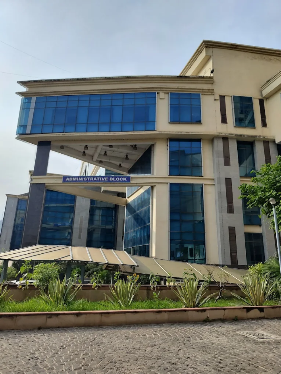 Shri Lal Bahadur Shastri Government Medical College, Mandi - College Image