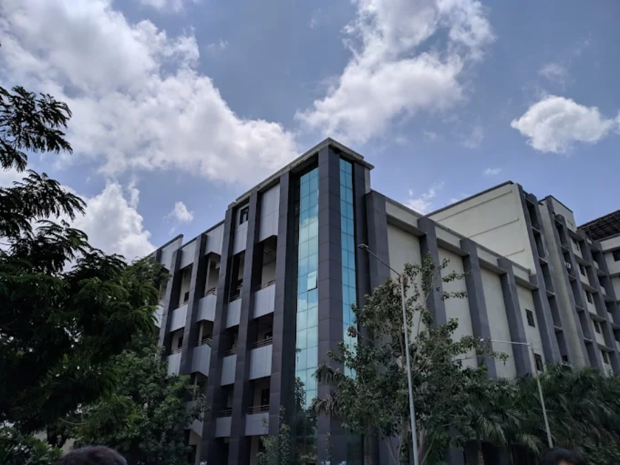 GMERS Medical College, Gotri - College Image