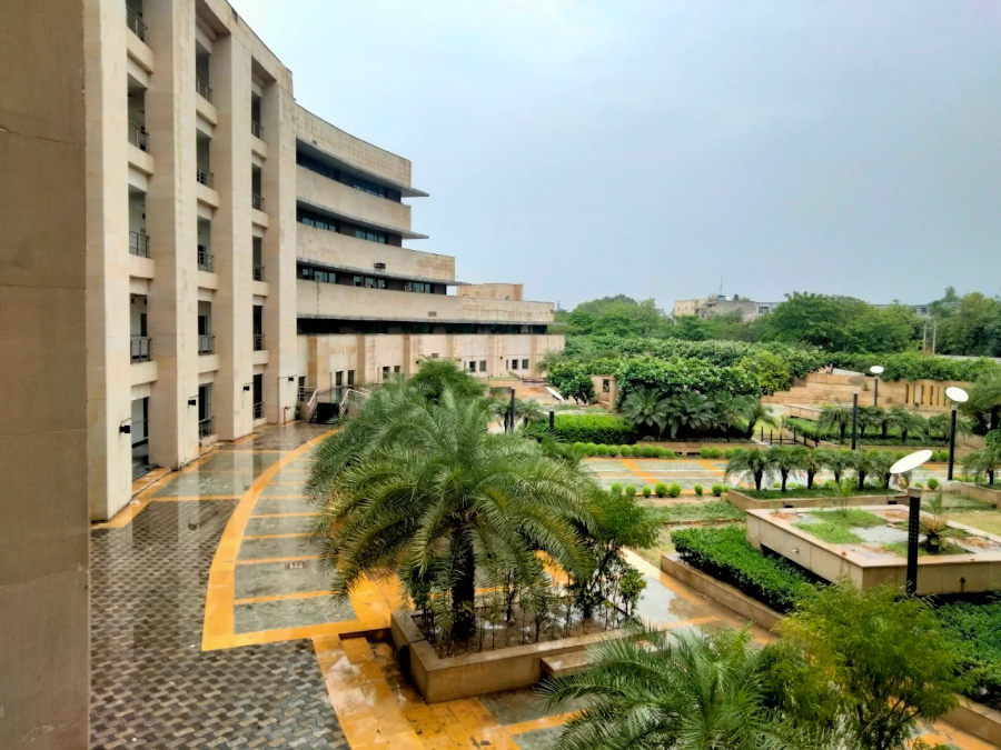Employees State Insurance Corporation Medical College, Faridabad - College Image