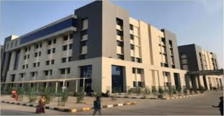 GMERS Medical College, Hadiyol - College Image