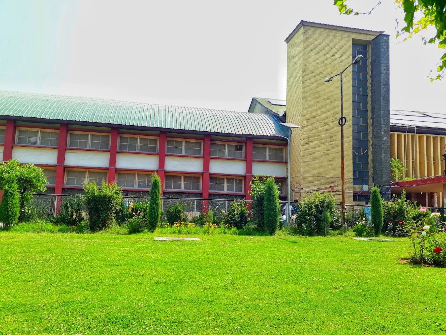 Government Medical College, Srinagar - College Image