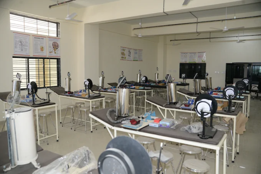 GMERS Medical College, Junagadh - College Image