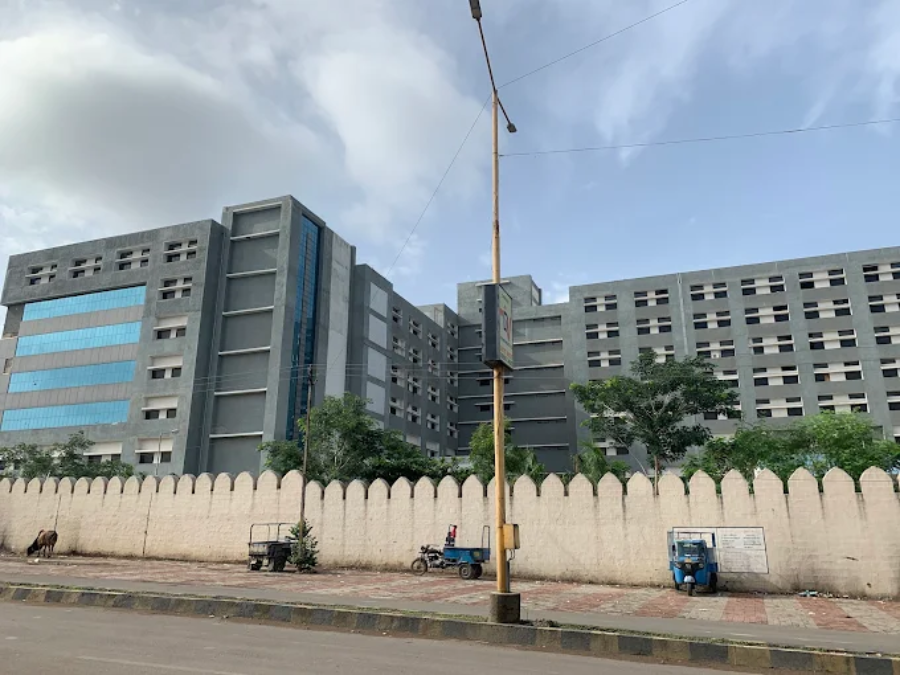 GMERS Medical College, Junagadh - College Image